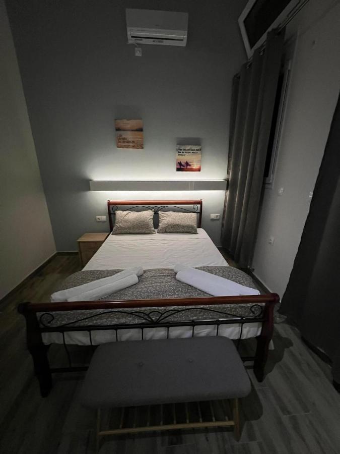 Appartamento Kalamata City Loft Esterno foto